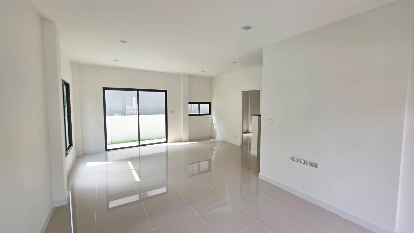 ภายในบ้านโปร่งโล่ง สบาย อนาบูกิ ธนาฮาบิแทต ราชพฤกษ์ แปลง E23